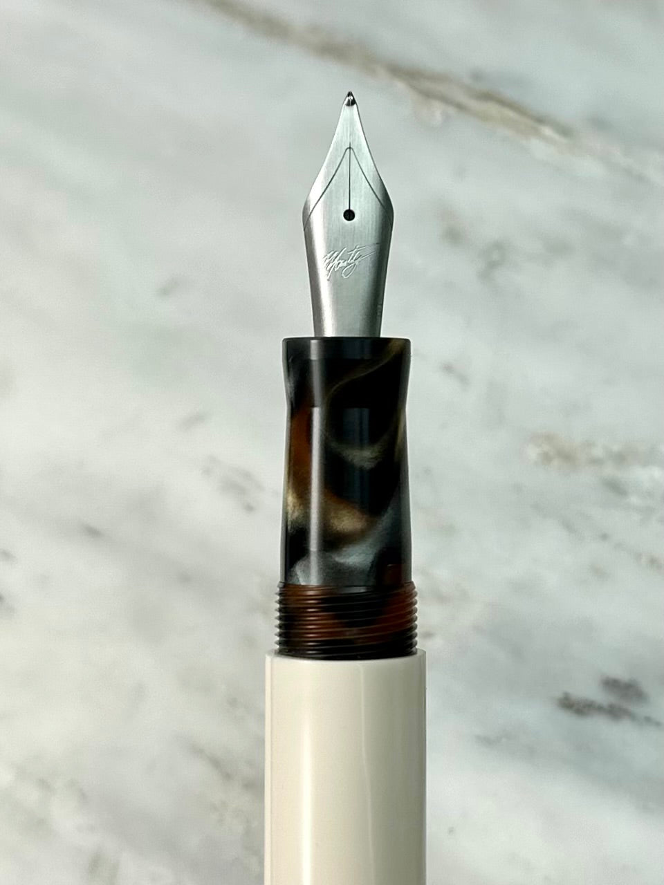 Model 3. Cigar-Style Fountain Pen with Titanium Cap Ring. Gardenia.
